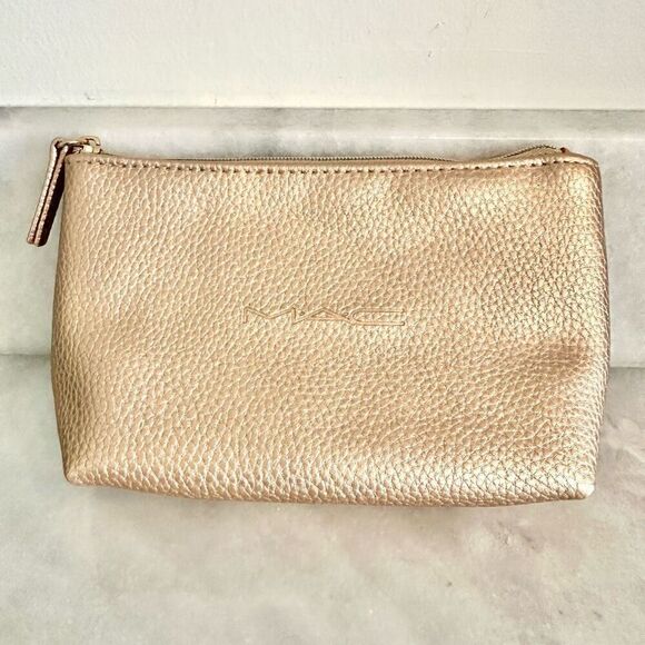 NWT MAC Cosmetics Pebbled Vegan Leather Cosmetic Pouch Bag Gold Small - Picture 1 of 3